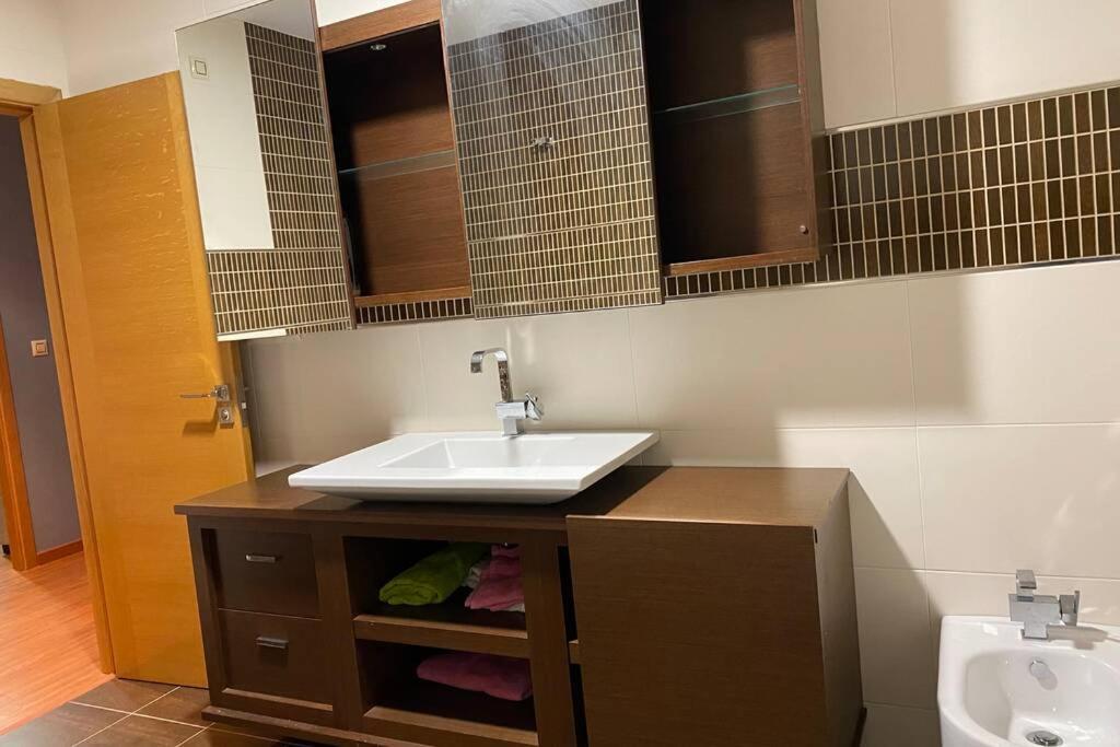 Apartamento De 4 Dormitorios En カマリーニャス エクステリア 写真
