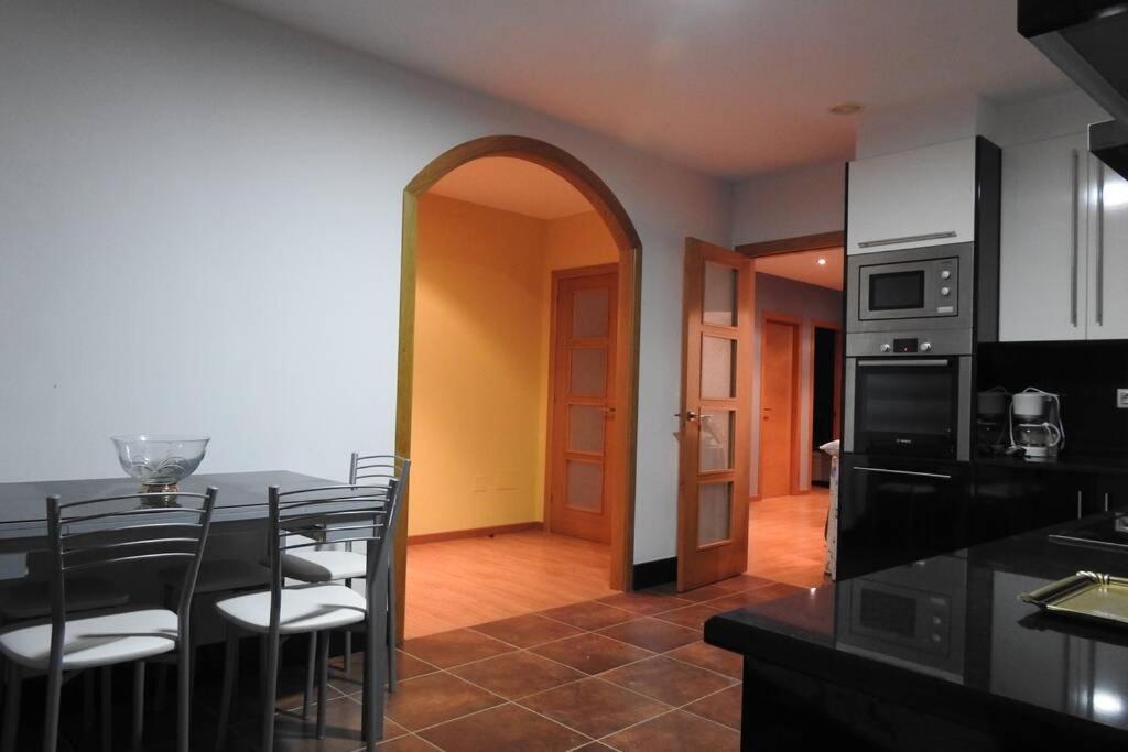 Apartamento De 4 Dormitorios En カマリーニャス エクステリア 写真