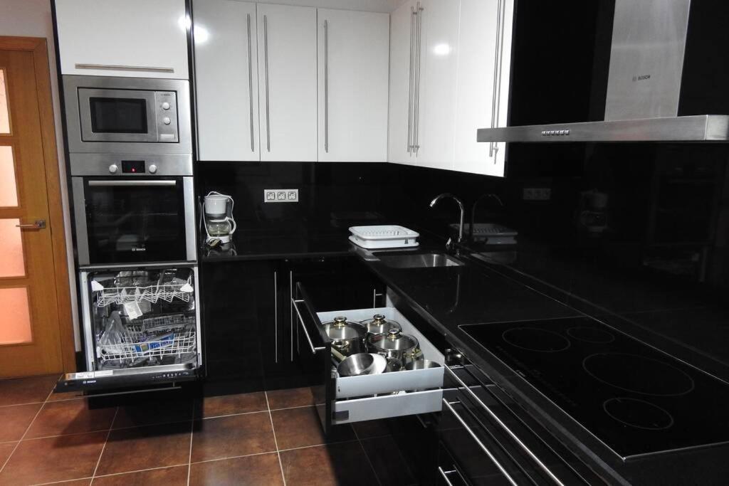 Apartamento De 4 Dormitorios En カマリーニャス エクステリア 写真